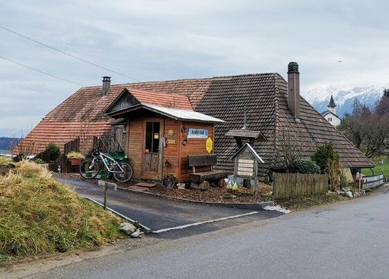 Tous les magasins à la ferme ne sont pas nécessairement accessibles facilement en vélo. Les exploitations éloignées peuvent améliorer leur bilan écologi...