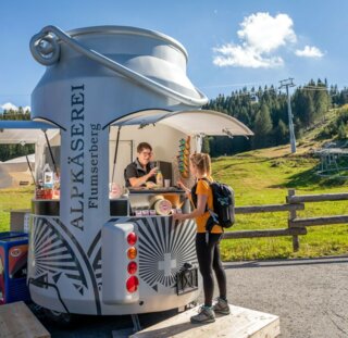 Joghurt direkt aus der Milchkanne