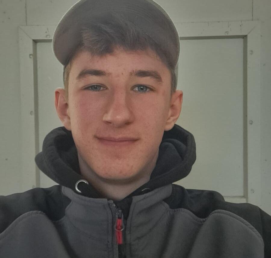 Dominic Wyss aime travailler avec le Weidemann 5080T. 