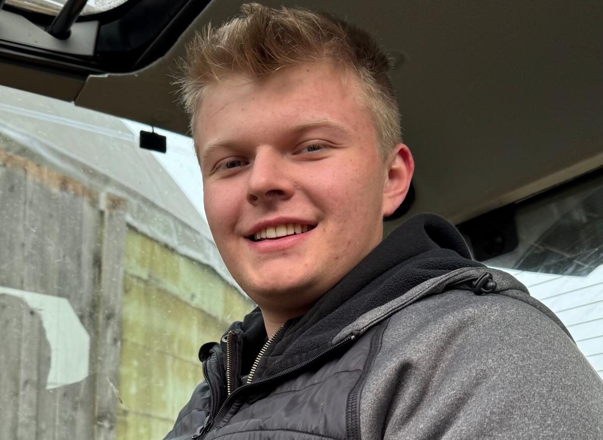 Yannick Berger arbeitet gern mit dem Teleskoplader von JCB