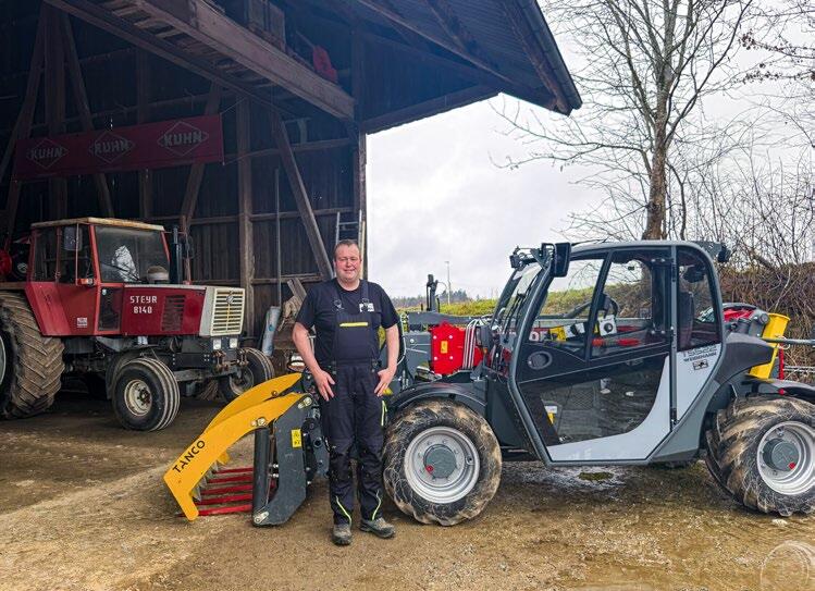 Lukas Jäggi dans son exploitation à Etziken (SO). Le maître agriculteur n’investit que lorsque les chiffres le permettent.