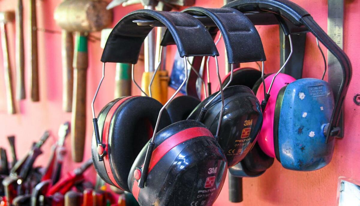 A chacun le sien : le casque anti-bruit fait partie de l’équipement de protection personnel et est en principe prévu pour n’être utilisé que par une seu...