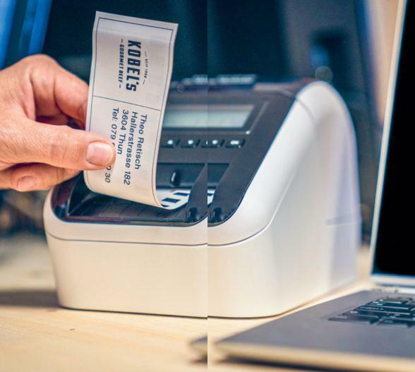 La digitalisation permet même aux Kobel d’imprimer très rapidement des étiquettes pour leurs paquets de viande, ce qui leur évite de devoir copier sans...