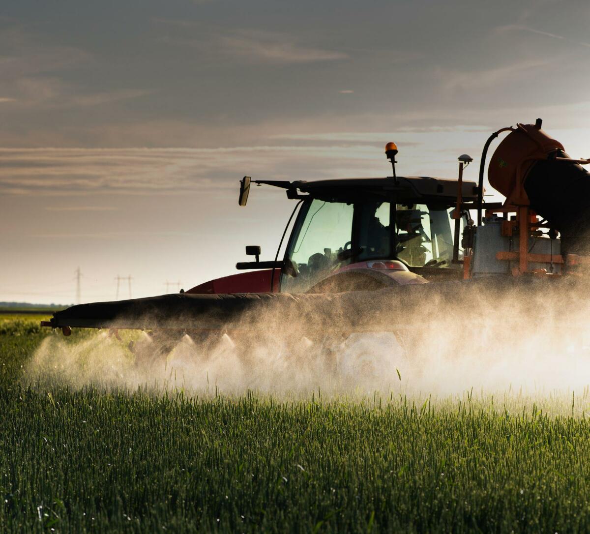 Risque spécial et risque professionnel ne sont pas équivalents : les dommages causés par la dérive de produits phytosanitaires dans un champ voisin peuv...